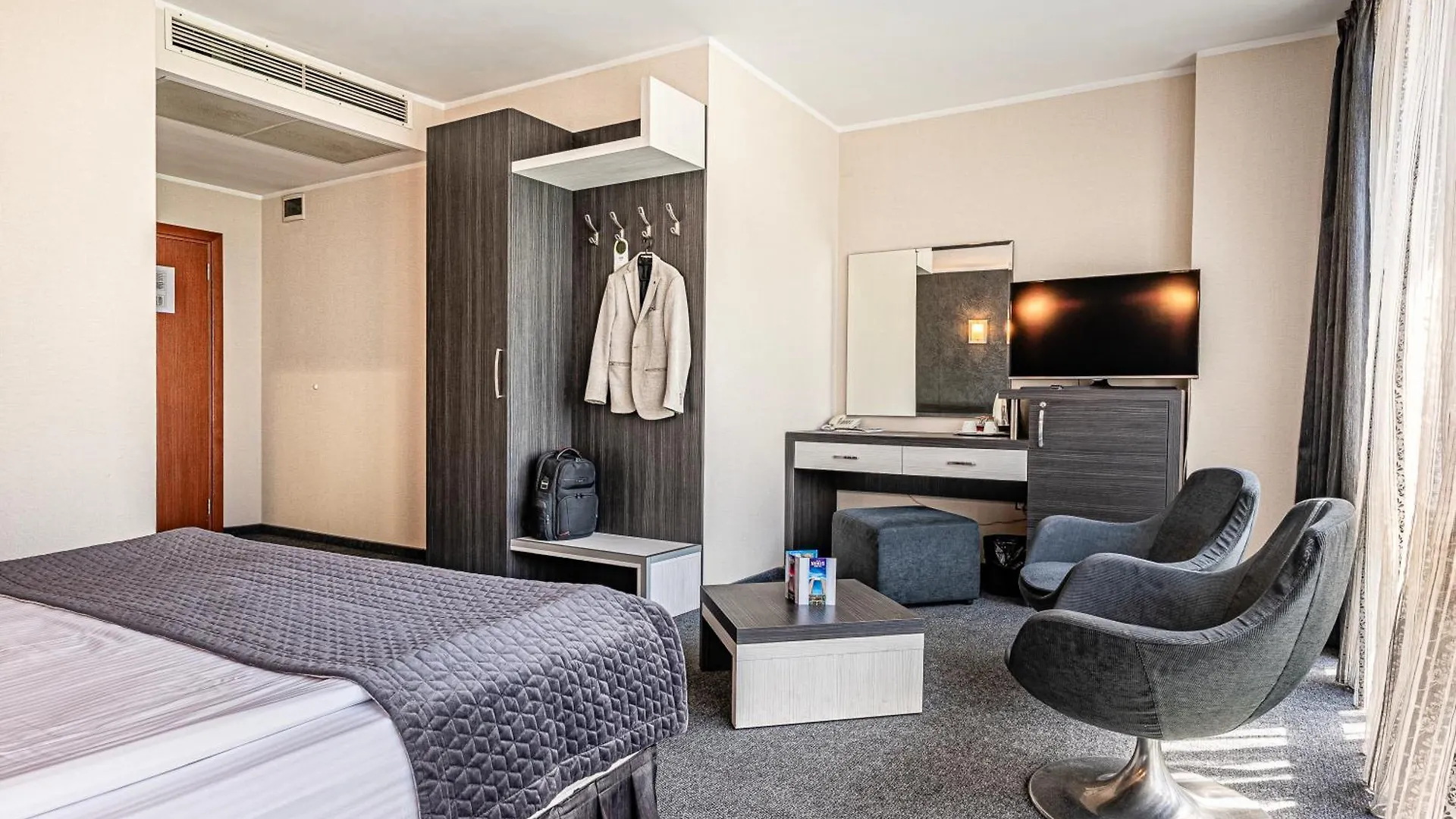Hotel Noris Plovdiv 3*,