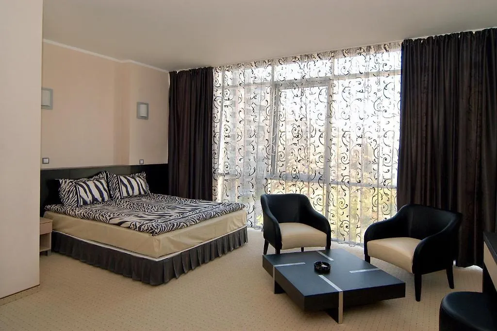 Hotel Noris Plovdiv 3*,